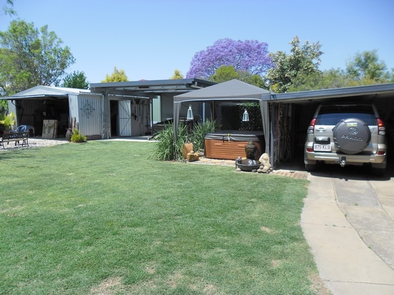 36 HEENEY, Chinchilla QLD 4413