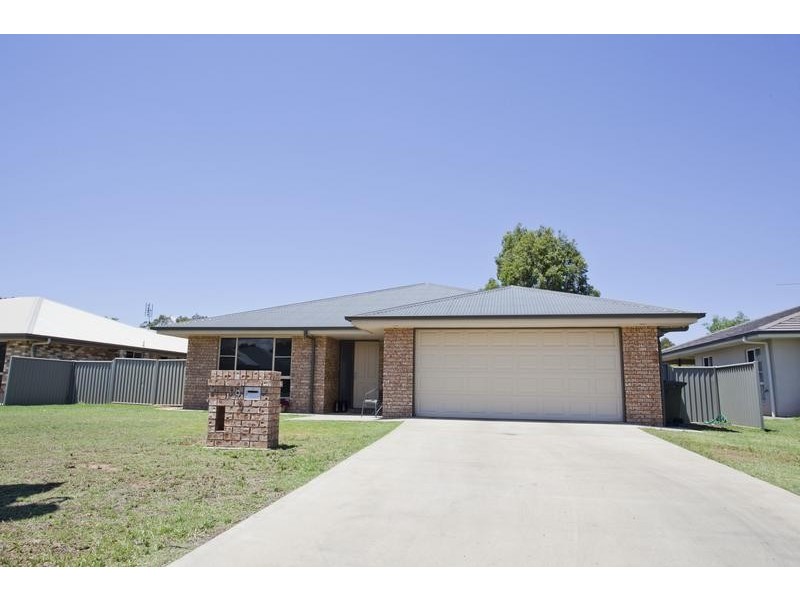 9 Sommerfeld Crescent, Chinchilla QLD 4413