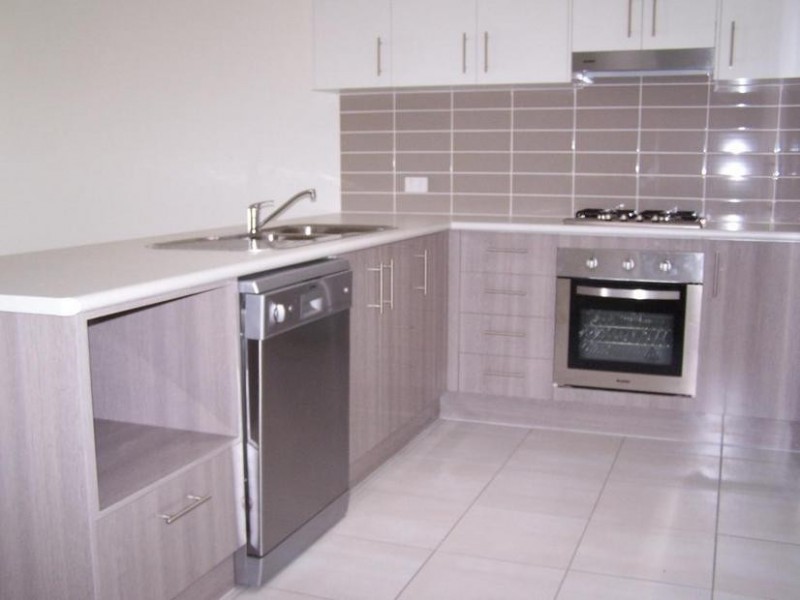 11 Hughes Street, Chinchilla QLD 4413