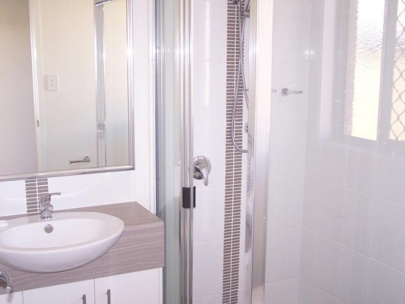 11 Hughes Street, Chinchilla QLD 4413