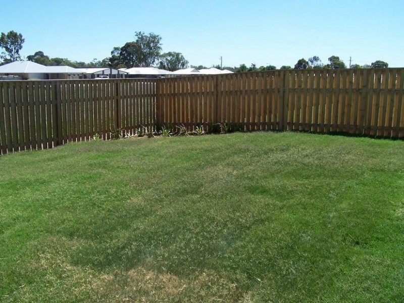 11 Hughes Street, Chinchilla QLD 4413