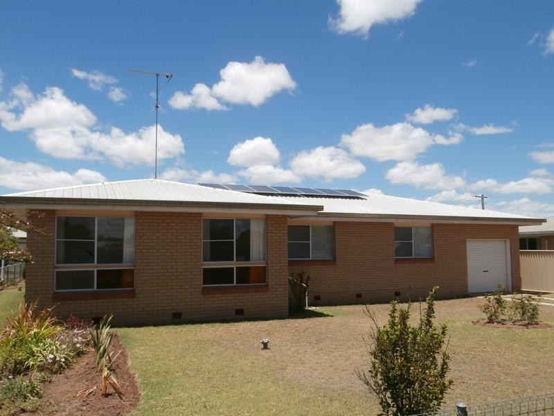 110 Zeller Street, Chinchilla QLD 4413