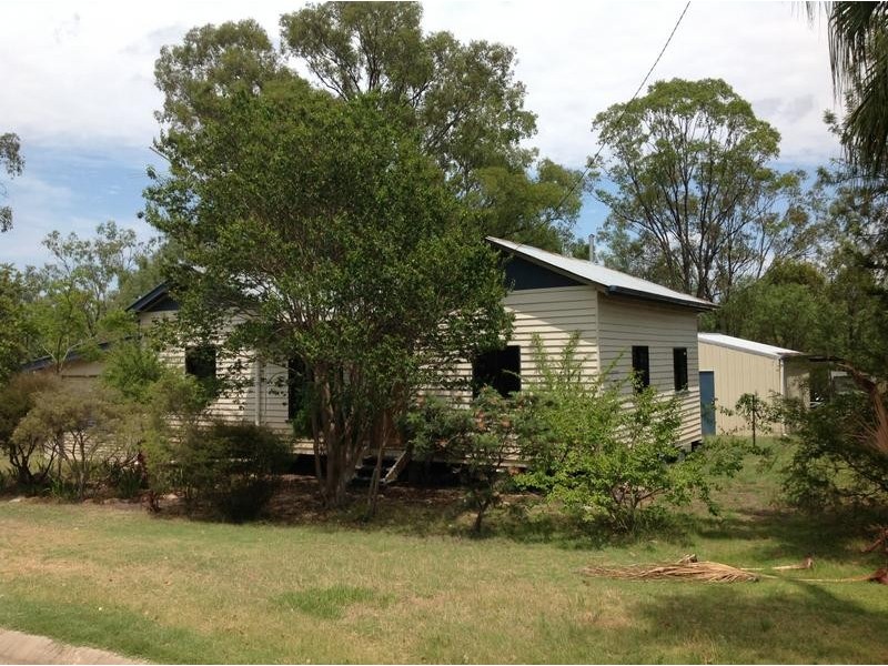 27 Helena Street, Chinchilla QLD 4413