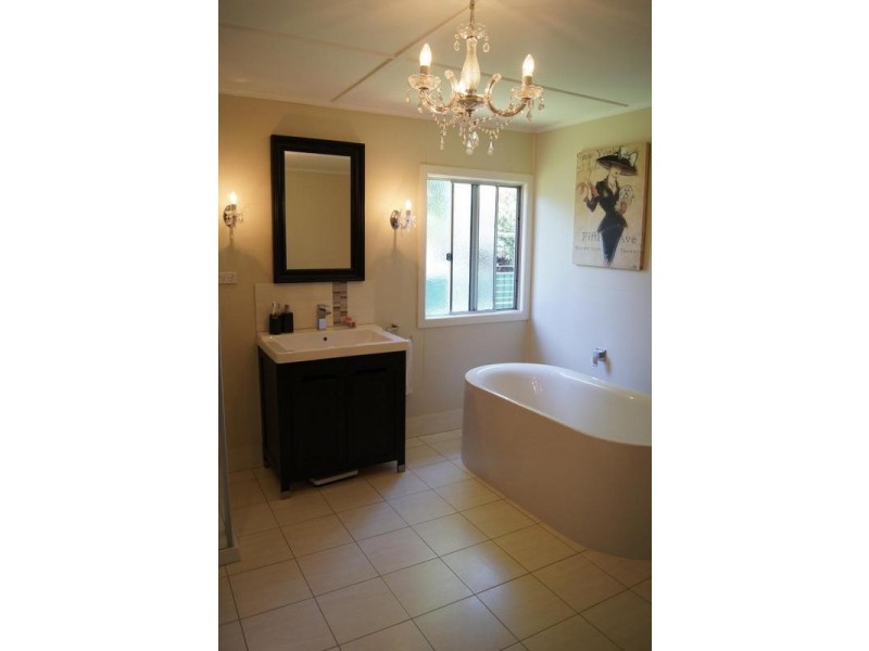 9 Fraser Street, Chinchilla QLD 4413