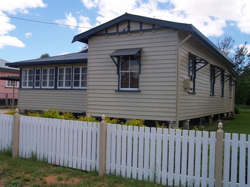 12 Wambo Street, Chinchilla QLD 4413