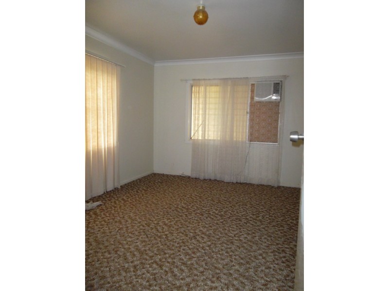 12 Warren Street, Chinchilla QLD 4413