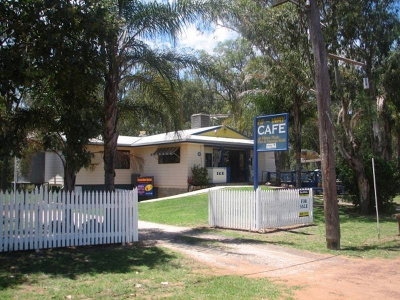 Highway Cafe, Chinchilla QLD 4413