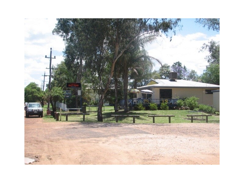 Highway Cafe, Chinchilla QLD 4413