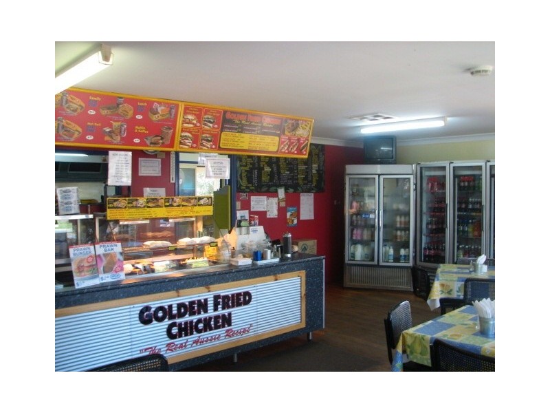 Highway Cafe, Chinchilla QLD 4413
