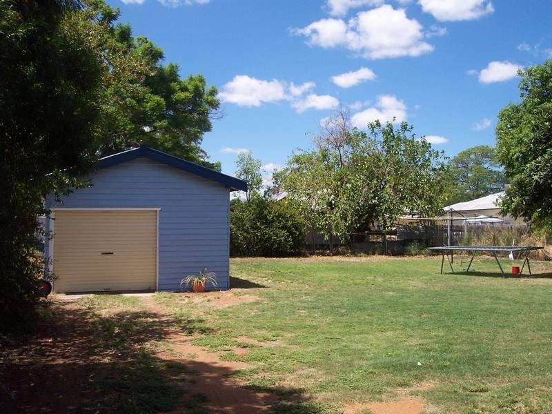 9 Dorney Street, Chinchilla QLD 4413