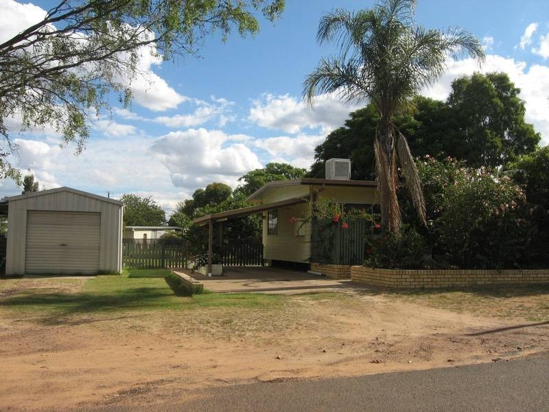 4 Hypatia Street, Chinchilla QLD 4413