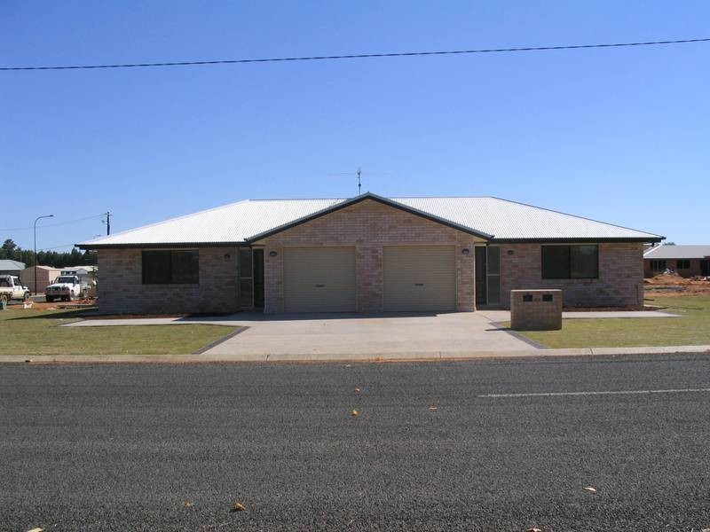 1/2 Keating Street, Chinchilla QLD 4413