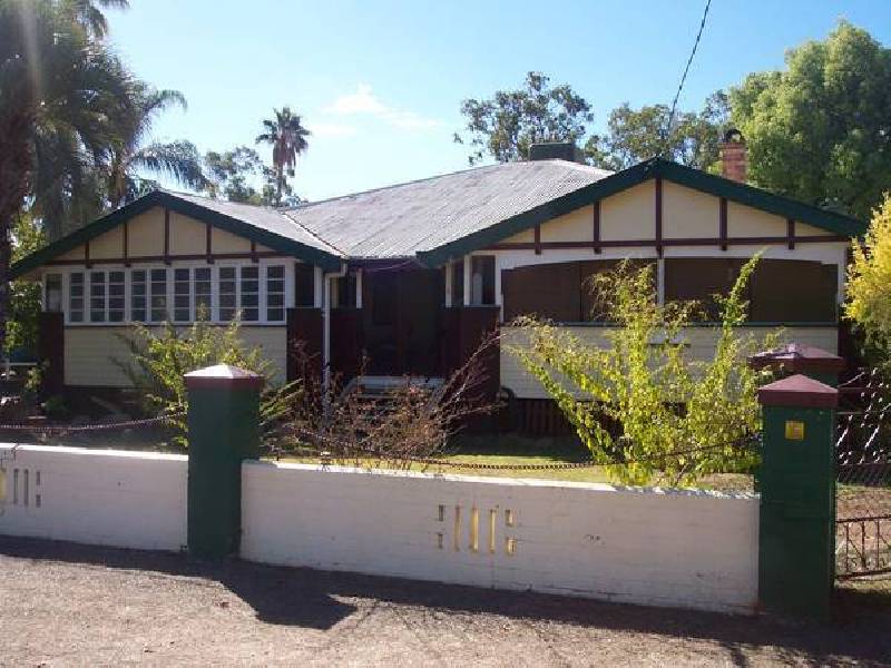 45 Hypatia Street, Chinchilla QLD 4413