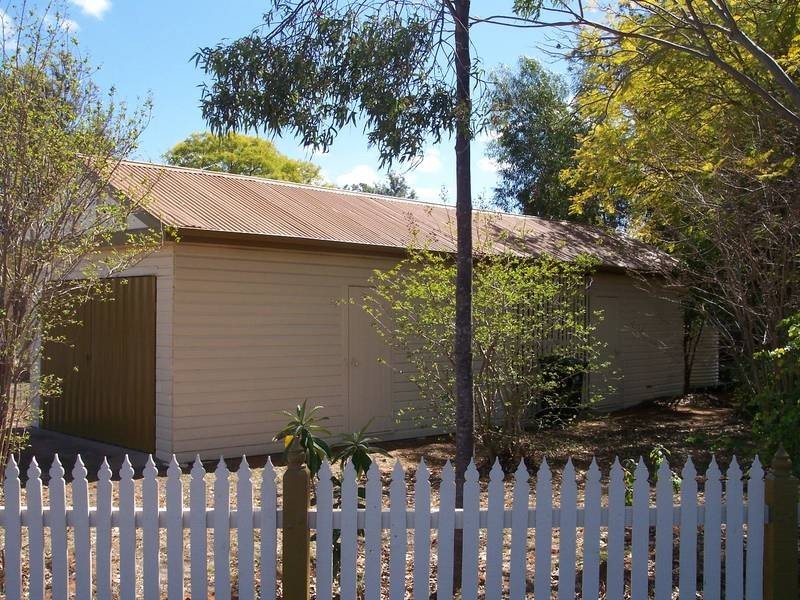 25 Glasson, Chinchilla QLD 4413