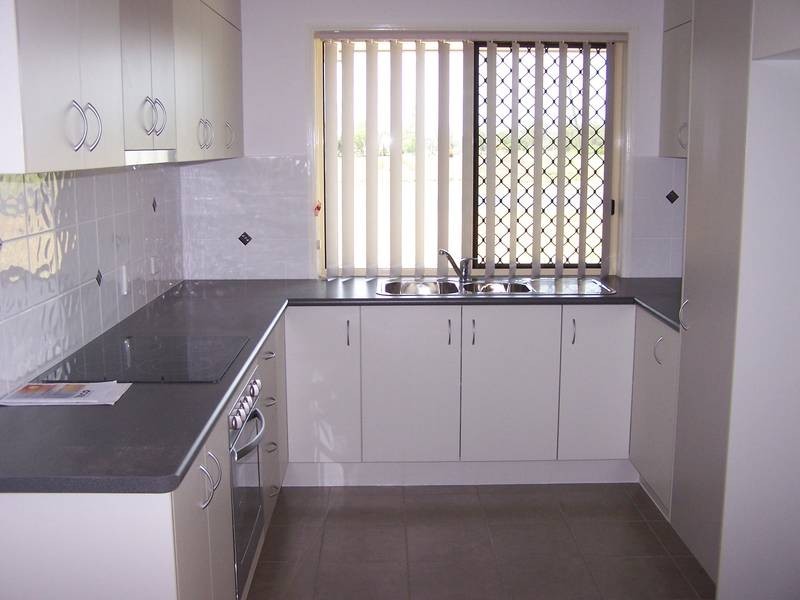 2/111 Zeller Street, Chinchilla QLD 4413