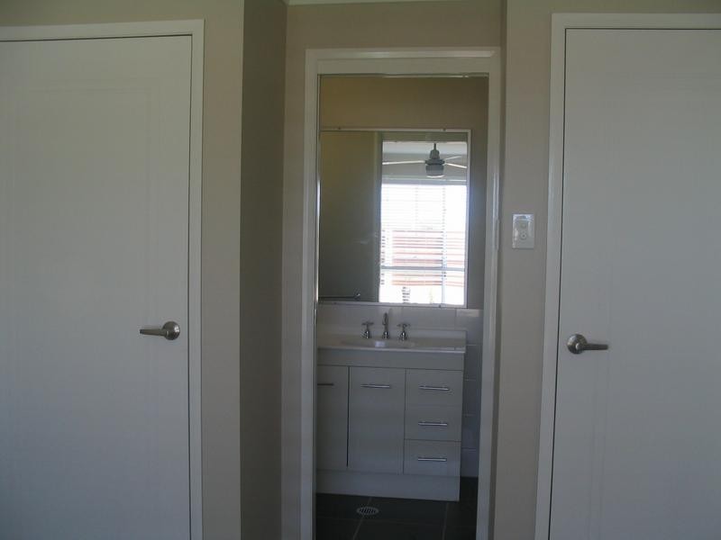 1/101 Zeller Street, Chinchilla QLD 4413