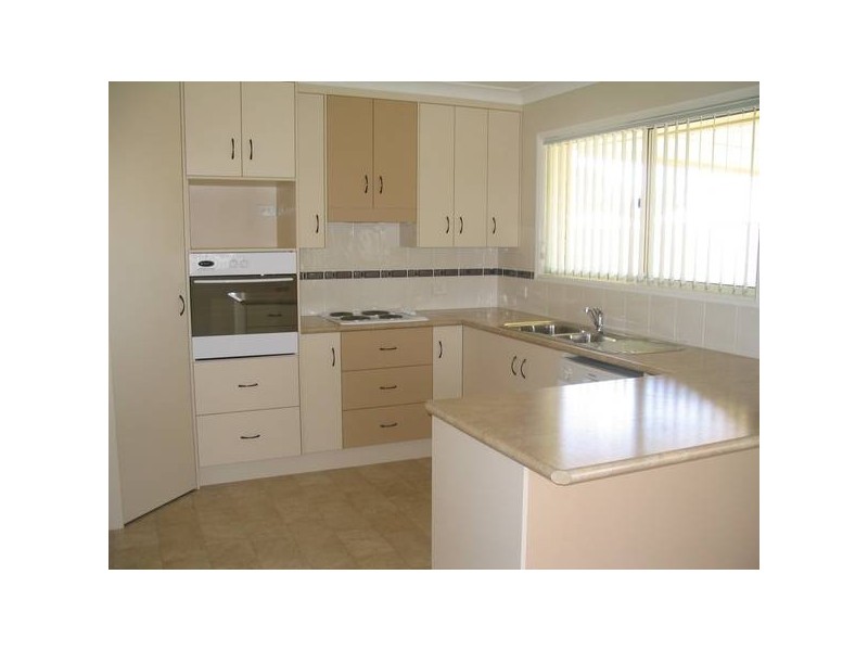 Foster, Chinchilla QLD 4413