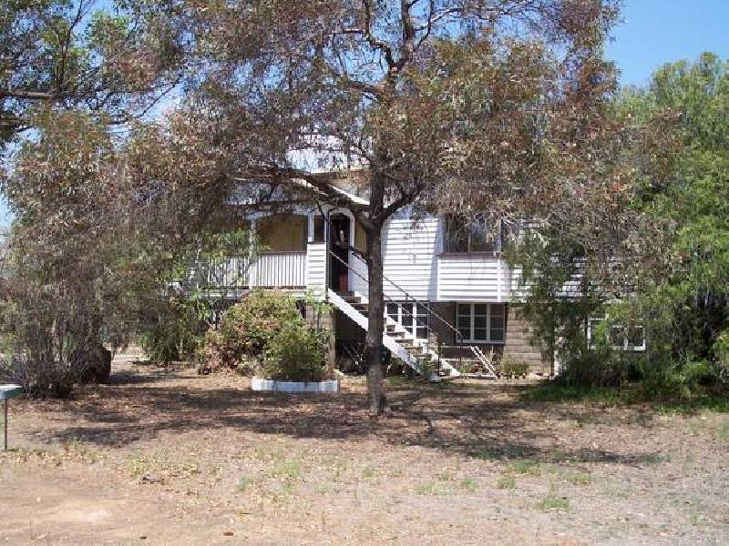 64 Park Street, Chinchilla QLD 4413