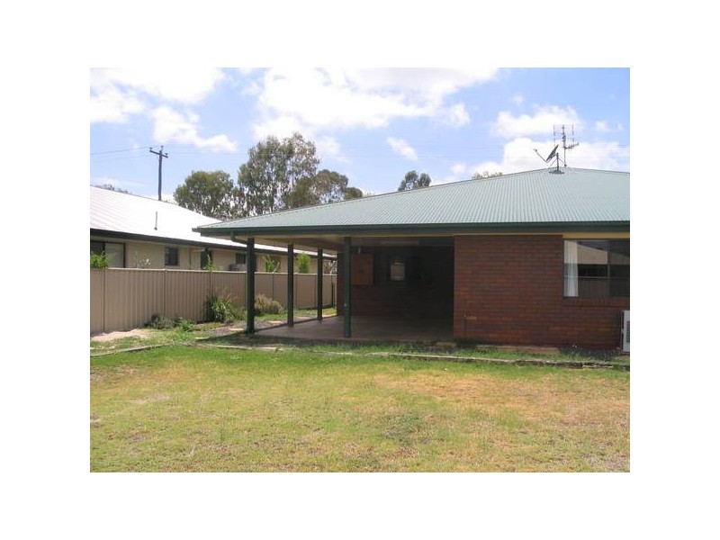 96 Rodger Street, Chinchilla QLD 4413