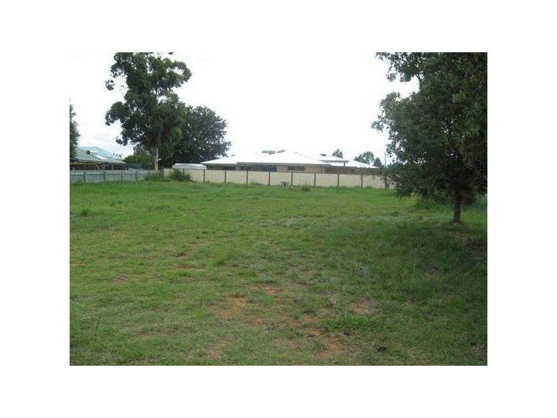 4 Mann, Chinchilla QLD 4413