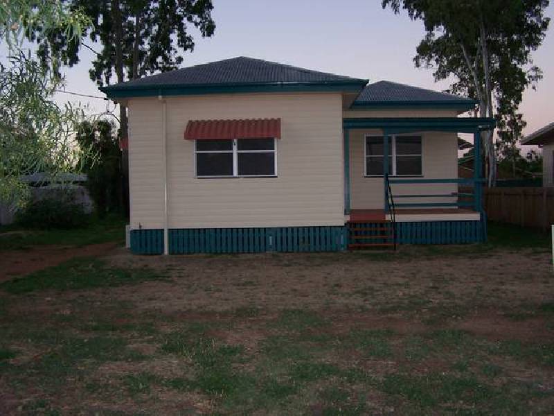 35 Zeller Street, Chinchilla QLD 4413