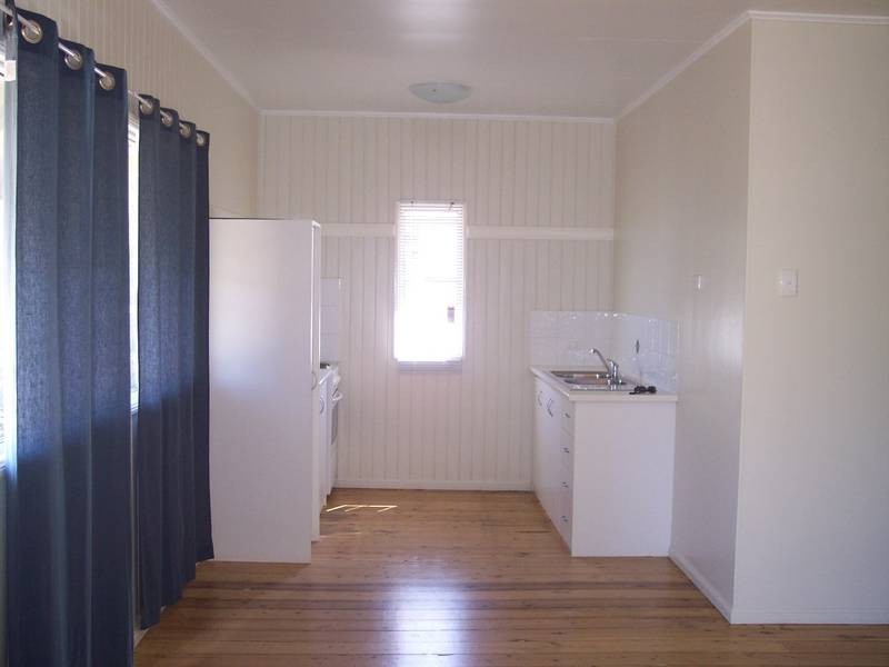 1/13 Wood Street, Chinchilla QLD 4413