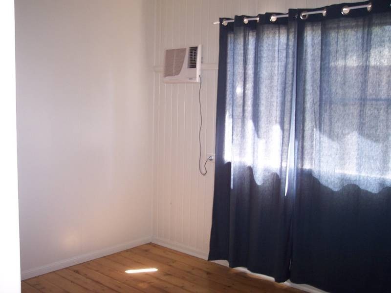 1/13 Wood Street, Chinchilla QLD 4413