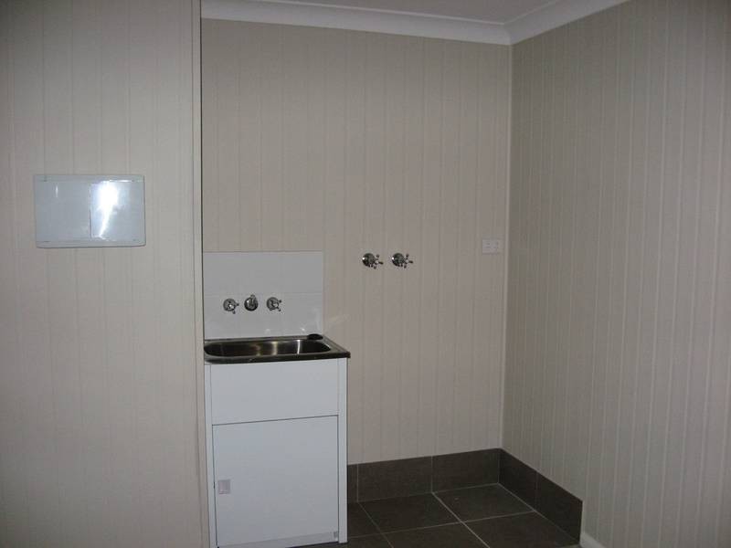 2/103 Zeller Street, Chinchilla QLD 4413