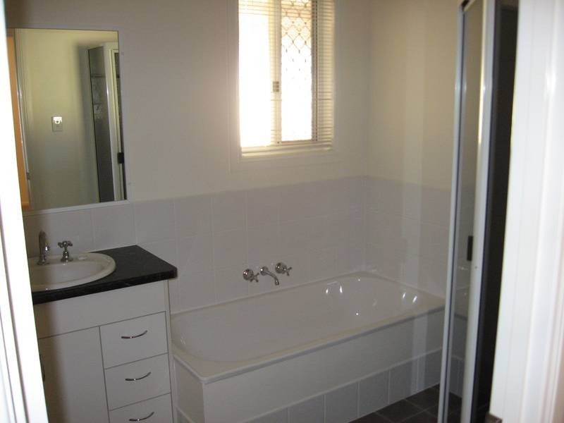 60 Glasson Street, Chinchilla QLD 4413