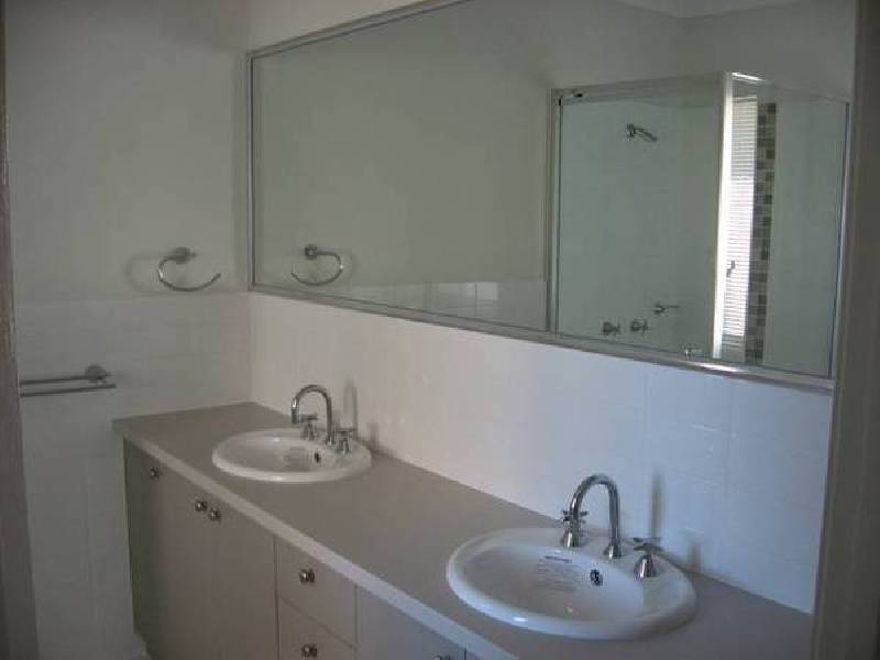 8 Sommerfeld Crs, Chinchilla QLD 4413