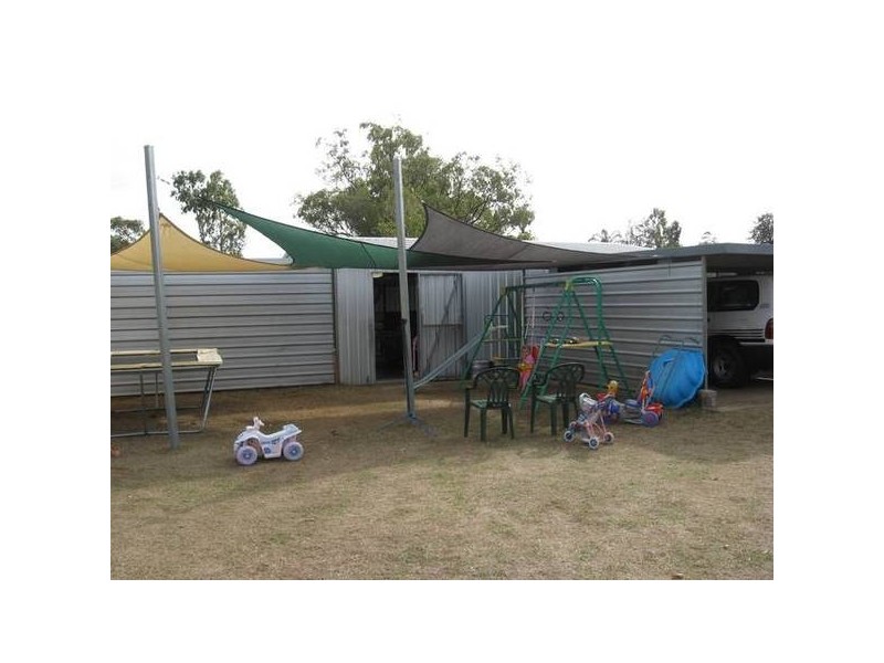 11 Gormleys Road, Chinchilla QLD 4413