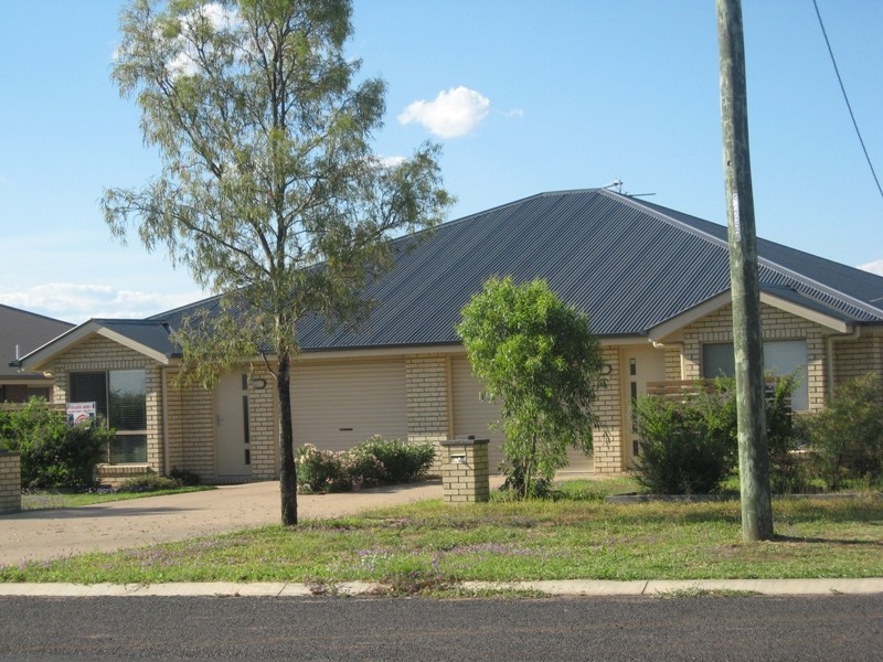 105 Zeller Street, Chinchilla QLD 4413