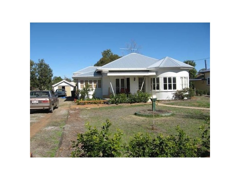 Middle, Chinchilla QLD 4413