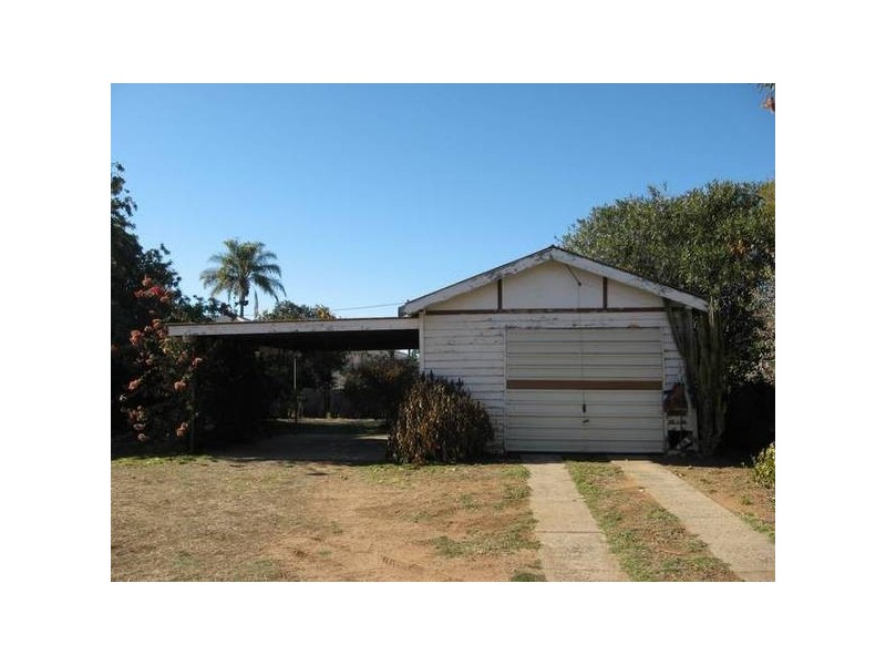 44 Helena, Chinchilla QLD 4413