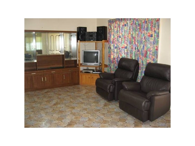 1 Heeney, Chinchilla QLD 4413