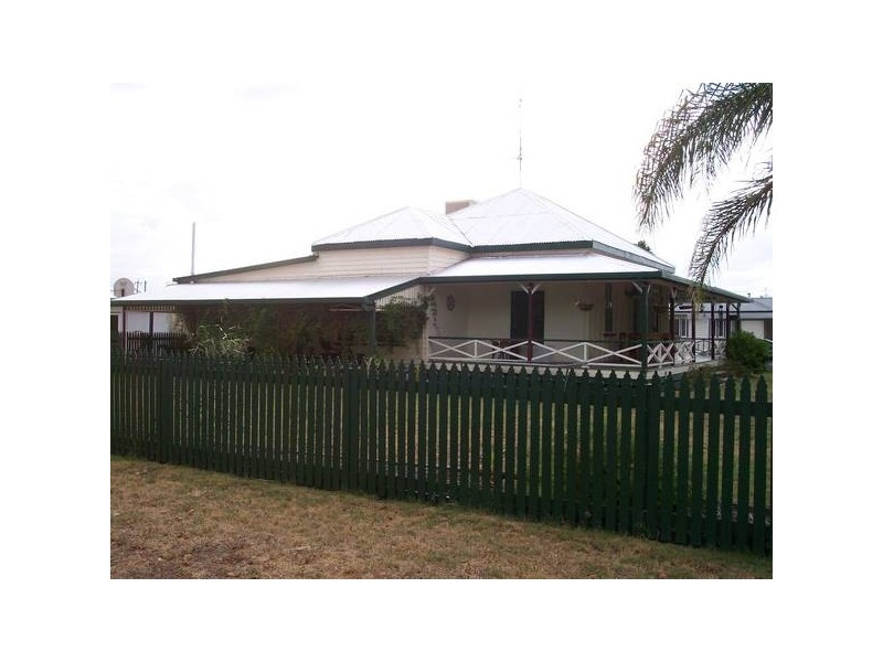 14 Russell Street, Chinchilla QLD 4413