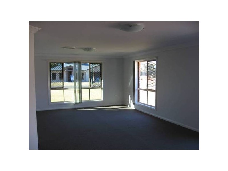 51 Sommerfeld Crs, Chinchilla QLD 4413