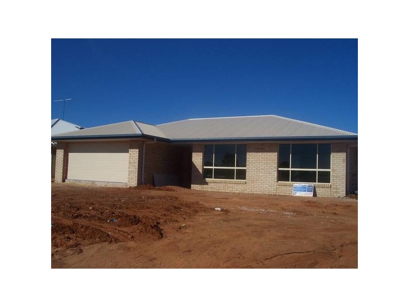 14 Luscombe, Chinchilla QLD 4413