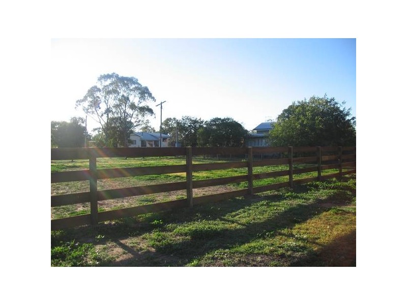 906 Hickey Street, Jandowae QLD 4410