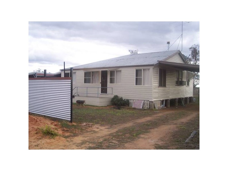 1 Dahlers Road, Chinchilla QLD 4413