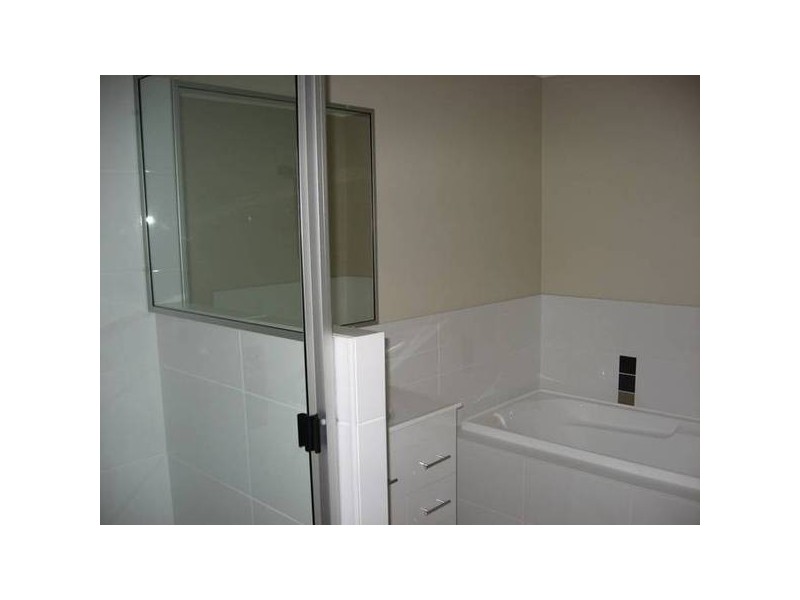 1/105 Zeller Street, Chinchilla QLD 4413