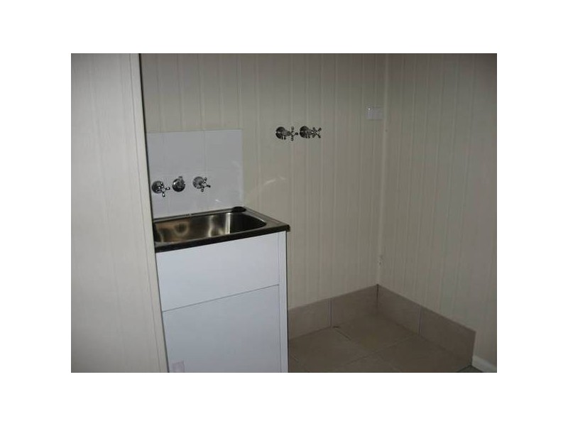 1/105 Zeller Street, Chinchilla QLD 4413