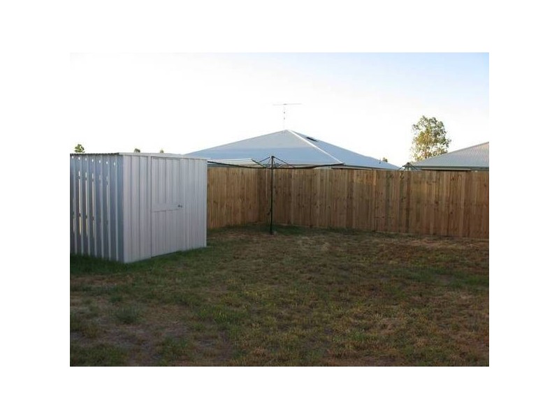 1/105 Zeller Street, Chinchilla QLD 4413