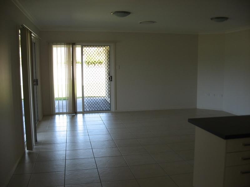 11 Sommerfeld Crs, Chinchilla QLD 4413