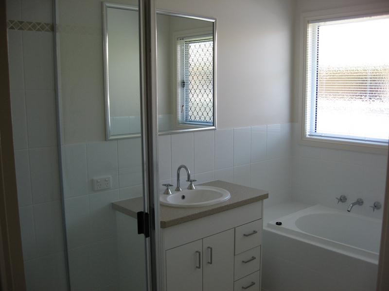 11 Sommerfeld Crs, Chinchilla QLD 4413