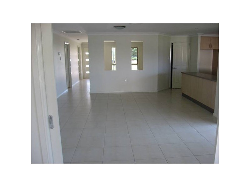 60 Sommerfeld Crs, Chinchilla QLD 4413