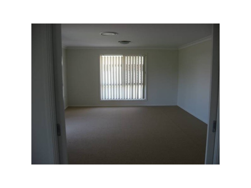 60 Sommerfeld Crs, Chinchilla QLD 4413