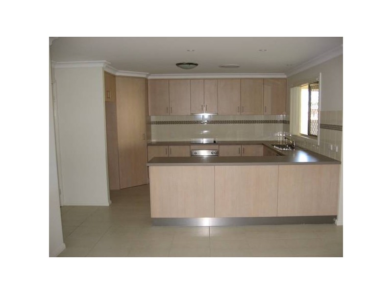 60 Sommerfeld Crs, Chinchilla QLD 4413