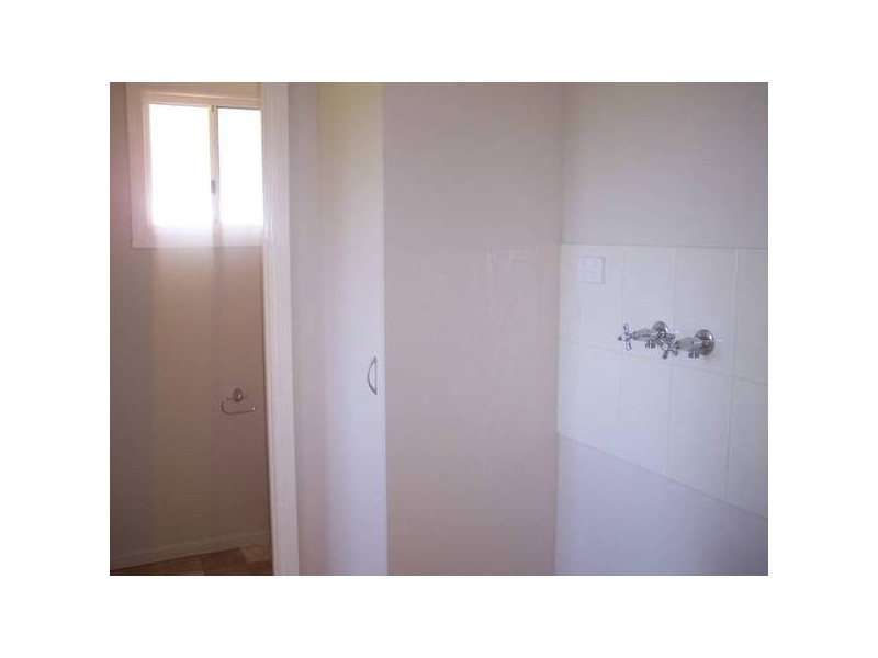 2/2 Reid Street, Chinchilla QLD 4413