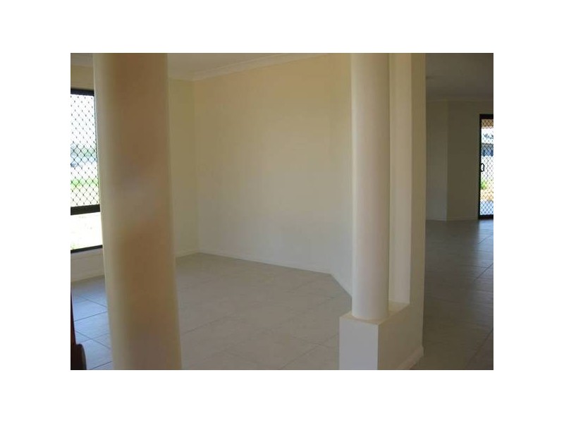 54 Sommerfeld Crescent, Chinchilla QLD 4413